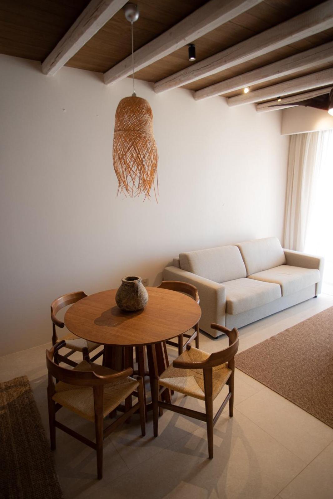 Drymades Resort *