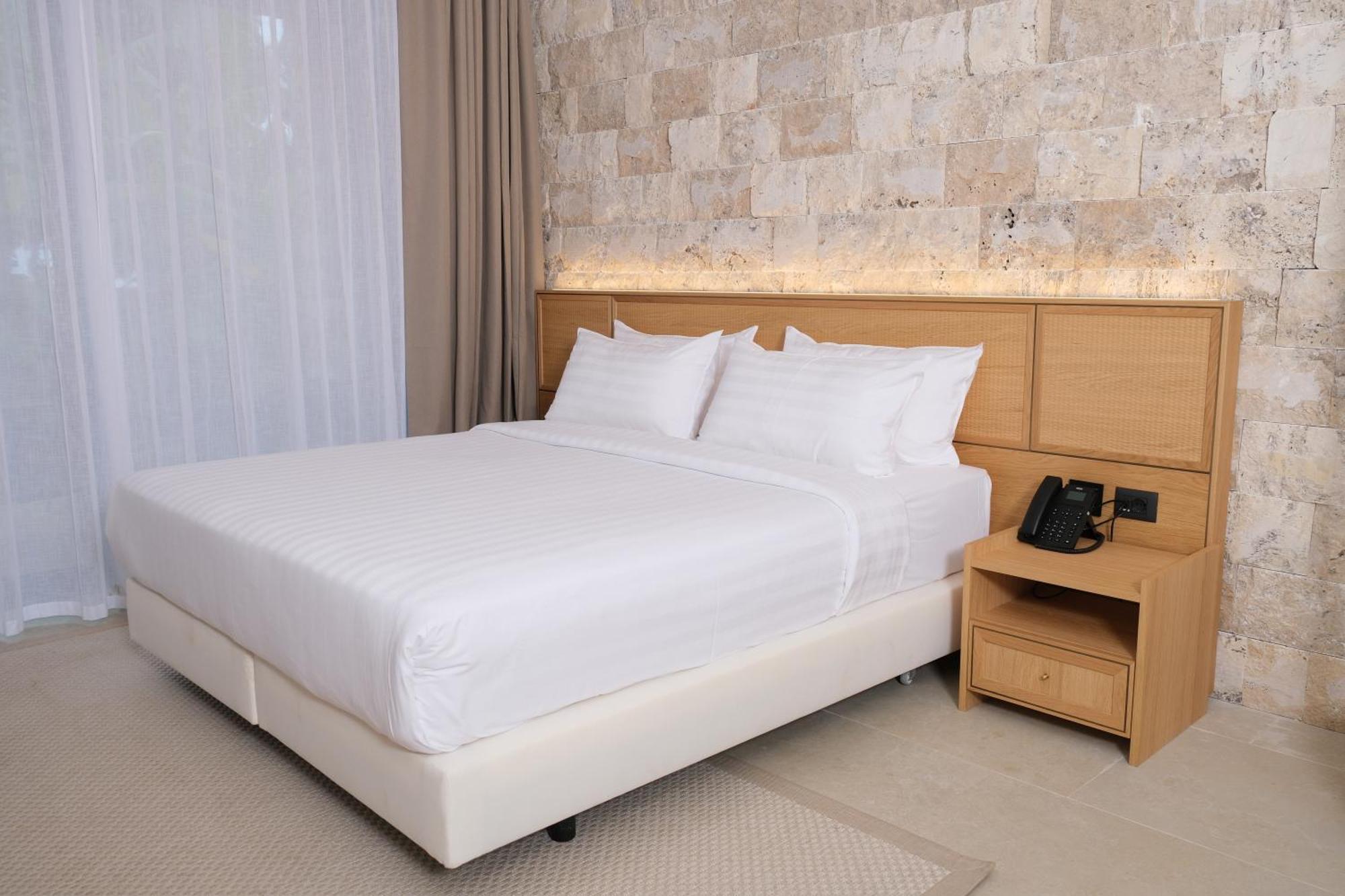 Drymades Resort