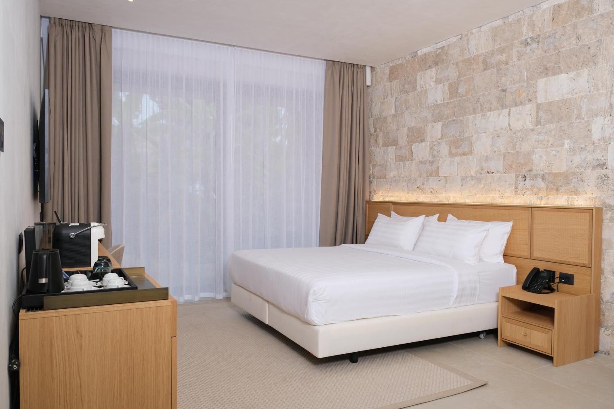 Resort Drymades *